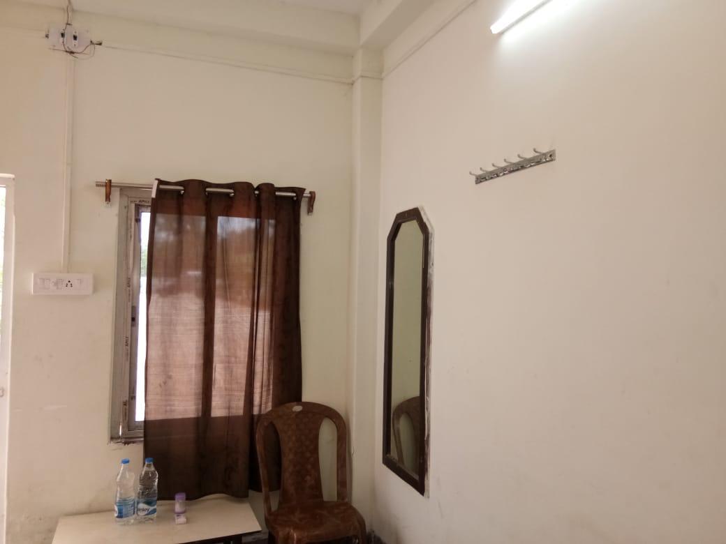 Rajhans Hotel & Resort Phalta Екстериор снимка